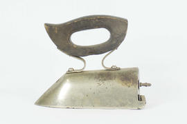 H-77 - Ferro de passar roupa niquelado-1