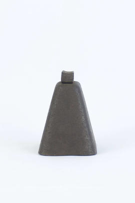 H-273-1 - Cincerros pequenos- 1 de ferro e 1 de metal-4