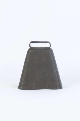 H-273-1 - Cincerros pequenos- 1 de ferro e 1 de metal-1